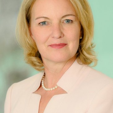 Auf dem Bild sehen Sie die Vorständin der Kliniken des Bezirks Oberbayern Dr. Margitta Borrmann-Hassenbach.