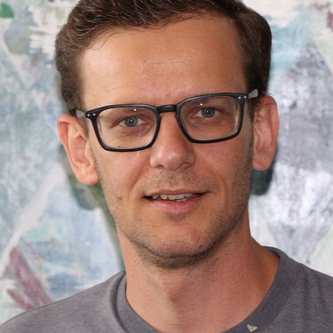 Auf dem Bild abgebildet ist Dr. med. Martin Huber, Oberarzt in der Psychiatrischen Institutsambulanz der kbo-Lech-Mangfall-Klinik Garmisch-Partenkirchen.