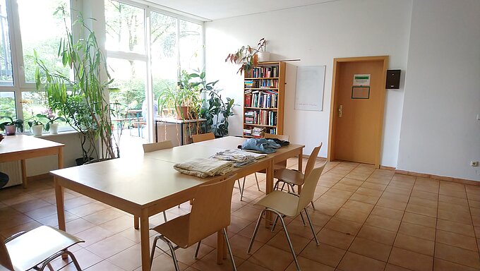 kbo-SPZ Clearingeinrichtung Abgebildet ist der Gemeinschaftsraum in der Clearingeinrichtung in München.