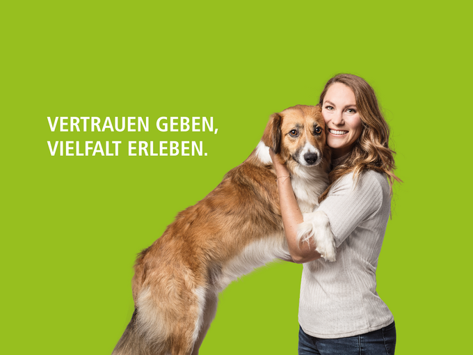 Abgebildet ist eine kbo-Therapeutin und der Spruch: "Vertrauen geben, Vielfalt erleben."