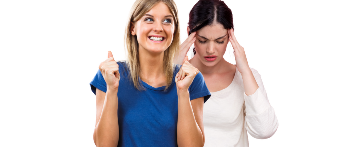 Eine Frau befindet sich in negativer, eine andere in positiver Stresssituation - Symbol für Eustress vs. Distress