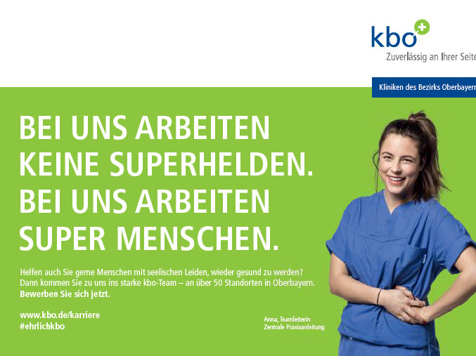 Abgebildet ist das Startmotiv der kbo-Kampagne mit dem Slogan BEI UNS ARBEITEN KEINE SUPERHELDEN. BEI UNS ARBEITEN SUPER MENSCHEN. 